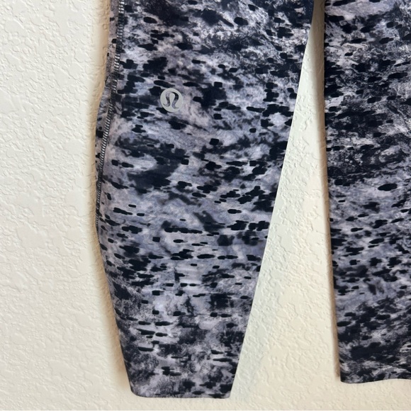 NWT $98 Lululemon Base Pace High Rise Tight 25" In Estuary Gray Size: 2 - Picture 2 of 7